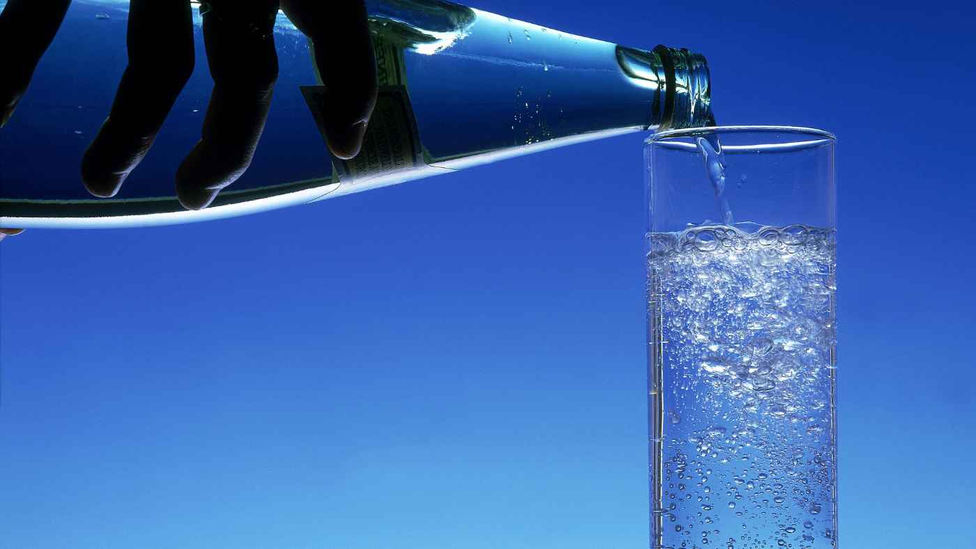 5 Simple Steps How to Make Sparkling Water At Home